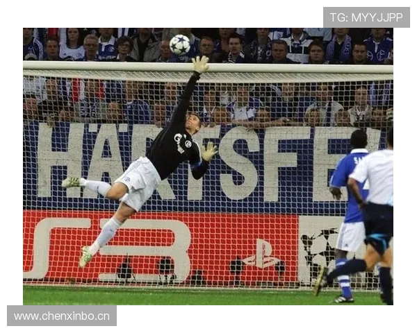 诺伊尔对阵巴萨MSN的极限考验